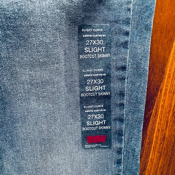 Levi's Jeans Slight Curve: Slight Bootcut Skinny - Picture 2 of 6